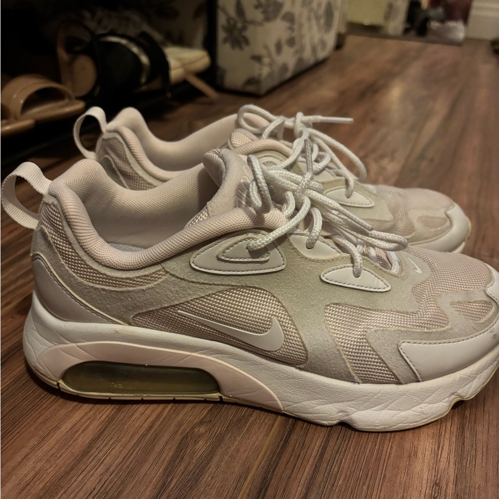 Women’s Nikes shoes size 9